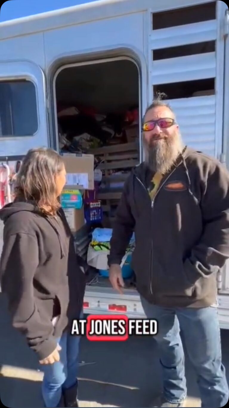 Instagram post from petlypro. This post is in position 1.